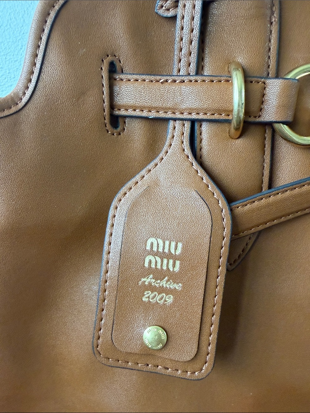 Miu Miu Tan Leather Shoulder Tote with Gold Hardware - Picture 2 of 5